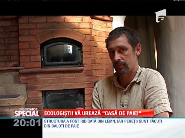 SPECIAL Un bărbat din Harghita şi a construit o casă ecologică doar