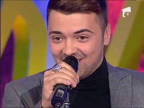 Live: Ovidiu <b>Nicolae Nae</b> - Shape of my Heart - B5j2diG701s_1L