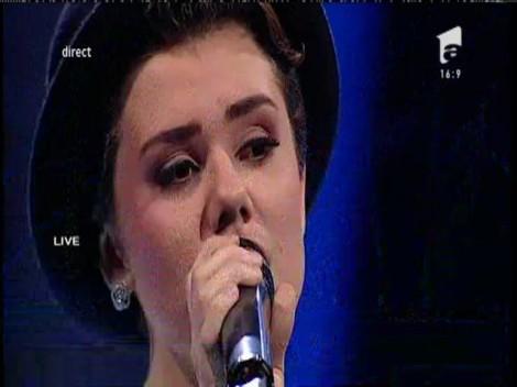 Aşa mentor, aşa elevă! Xenia Chitoroagă şi Ştefan Bănică au făcut spectacol pe o piesă nemuritoare: "Eşti preferata mea"