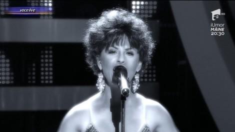În rochie cu paiete și cercei-candelabru, Bianca Sârbu a strălucit la propriu! Hello, dear Shirley Bassey!