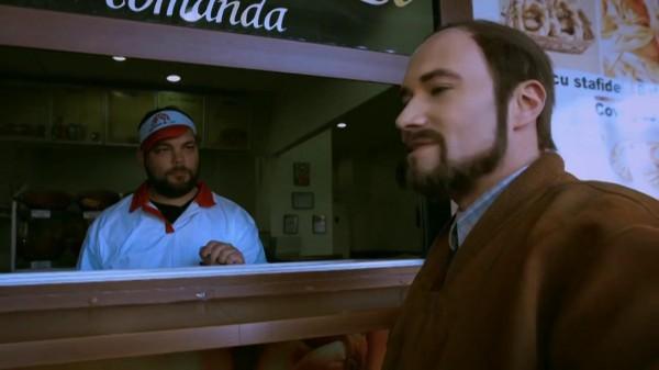 Andrei Versace măn&acirc;ncă un mic dejun necorespunzător