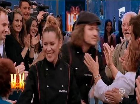 SURPRIZĂ de proporții pentru finaliști! Uite cine apare în restaurant!