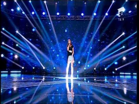 Carla&rsquo;s Dreams, &icirc;n juriu și pe scenă! Anastasia Organ: &rdquo;Am fost tot timpul bună la purtat măști!&rdquo; Cei dragi n-au susținut-o, dar a demonstrat la X Factor că vocea o poate duce departe