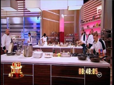 Momente grele pentru chef Scărlătescu: ”Sunt foarte trist. Sincer, îmi vine să plâng. Ei doi au decis să facă o alianță împotriva mea!”