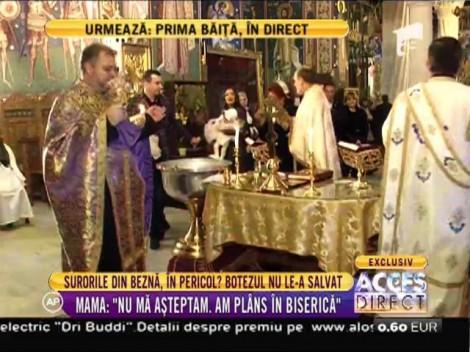 S-a născut fără vedere, dar luptă să supraviețuiască! La șapte luni, Nicoleta a primit taina botezului alături de două vedete celebre din România