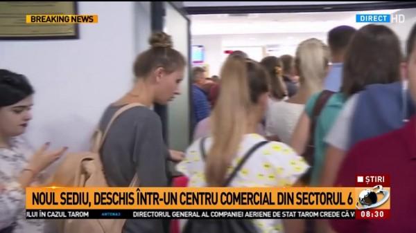 La mall, unde-i place rom&acirc;nului: După zona de m&acirc;ncare, &icirc;n dreapta, vis-a-vis de WC-uri! S-a deschis noul sediu de pașapoarte