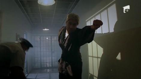 Asta înseamnă să fii mafiot! Don Giovanni jurizează un concurs de glume în pușcărie