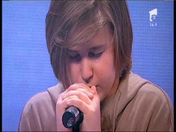 "Nu suntem doar nişte golani îmbrăcaţi în haine largi". Ştefan Capraru a.k.a Oscar, rapper-ul pacifist care "a dat cu realitatea de pământ"