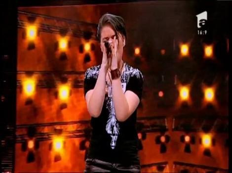 Izabela a ajuns la X Factor și nu are pretenții prea mari: „Vreau doar o formație alături de care să cuceresc lumea!”