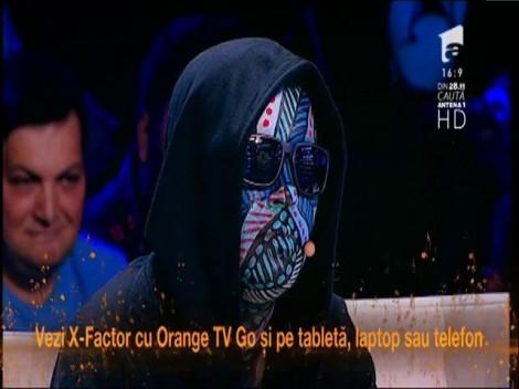 Letiția Roman, talent pur la 14 ani! Un alt şoc la X Factor oferit de Carla's: "O vei da la o parte pe prietena ta. Ridic-o de pe scaun dacă vrei să rămâi"