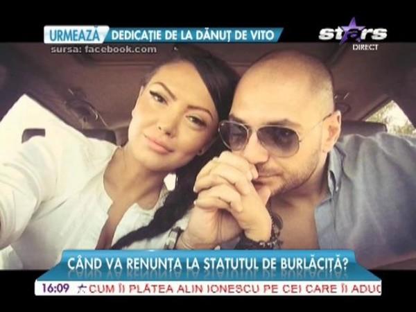 Emoţii pentru fanii Burlăciţei! Andreea Mantea a primit inelul mult aşteptat