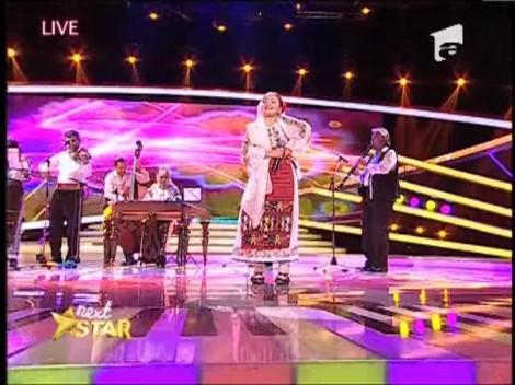 Lautar, muzica! Vasia a ridicat publicul la dans cu o melodie populara olteneasca