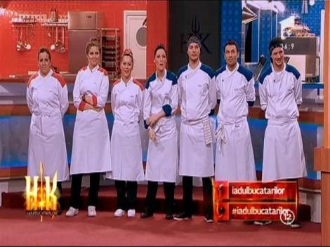 Au ajuns la mâna gospodinelor! Concurenții trebuie să gătească cu ajutorul unor invitate speciale!