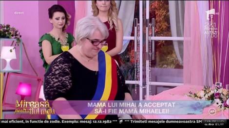 Momentul mult așteptat a sosit! Mihai și Mihaela au spus un "DA!" hotărât, în fața stării civile. Casă de piatră, dragilor!