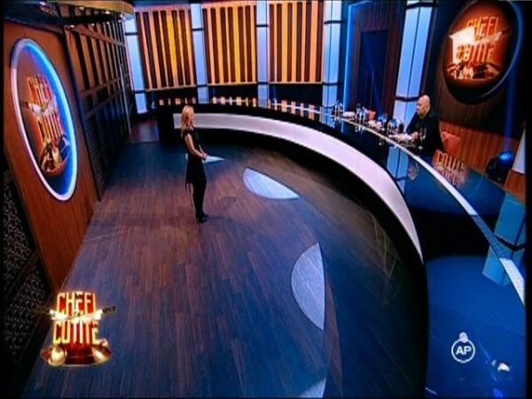 O concurentă l-a captivat pe Scărlătescu! &bdquo;Anunță-ne c&acirc;nd termini, Cătălin! Poate faceți și schimb de numere de telefon&rdquo;