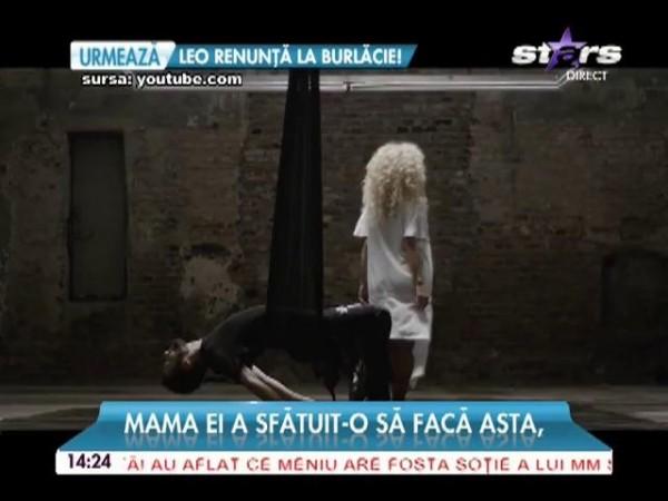Delia &icirc;și &icirc;nnebunește fanii cu poze &icirc;n care &icirc;și arată posteriorul sexy! Motivul este uluitor! Mama artistei e vinovată de fotografiile fierbinți!