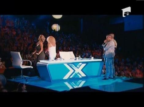 Asta seara cantam si dansam in familie!