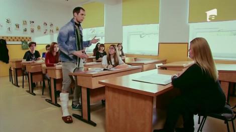 Elevul român are multe fețe. Tu știi cum răspundea Oana Zăvoranu în timpul liceului?