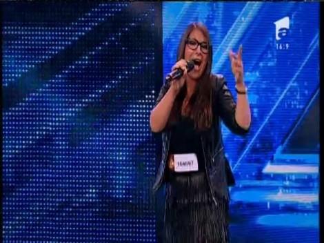 Mara, 14 ani, suflet de copil, voce și atitudine rock!