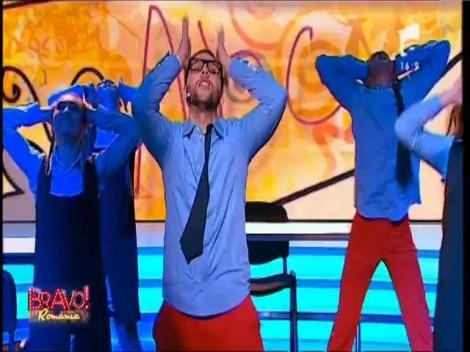 Viață de erou: „Eu nu consider că dacă n-ai picioare e o problemă”! Studenții de la ASE luptă pentru persoanele cu dizabilităţi de la „Handilug”!