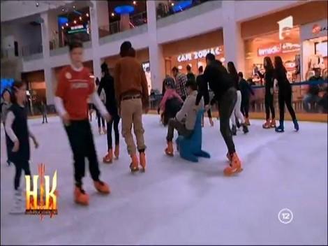 Unii la patinoar, alţii la făcut treabă în bucătărie! Uite cum se distrează echipa câştigătoare!