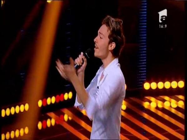 Delia, fără cuvinte în fața declarațiilor unui concurent: „Te iubesc, Delia și fac asta pentru tine!”. Păcat că declarațiile nu țin loc de voce!