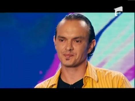 Ar vrea sa fie Michel Telo, dar e mai potrivit la... vandut inghetata