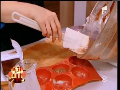 ”Totul merge împotriva mea!”Mihaela a făcut un desert ”mult prea rudimentar” pentru gustul lui chef Dumitrescu: ”O doamnă care are copii nu o să le dea niciodată atâta ciocolată”