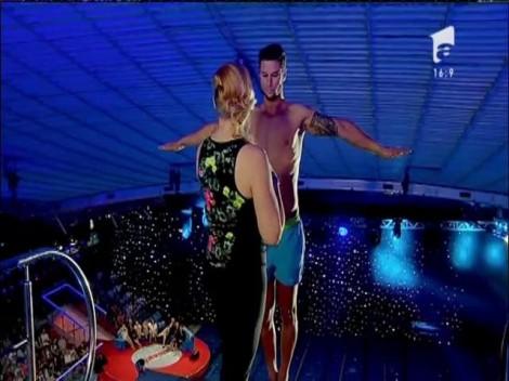 Tomi Giurgia, fostul concurent de la ”Insula Iubirii”, salt magnific de la 10 metri, fără repetiție!