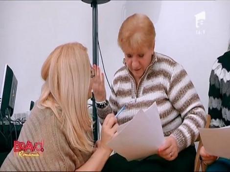 Doamna Olga din echipa "Zânele Apei", probleme mari cu limba engleză! "Ce ţap?!" Nu, e vorba de "Hands up!"