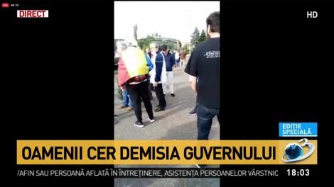 Protest în Piața Victoriei, în prima zi de alertă! Reacția Gabrielei Firea: „Se pare că eforturile tuturor sunt zădărnicite” - VIDEO