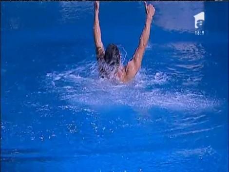 Splash! Vedete la apă | Tomi Giurgia și Deea, sărut pasional și salt în tandem! Au fost....magnifici!