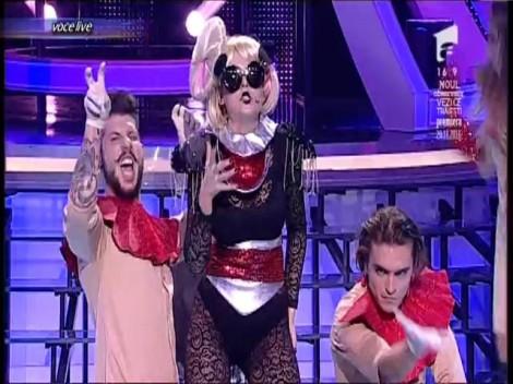 Apariţie de senzaţie la "Te cunosc de undeva!" Misha se transformă în Lady Gaga - "Paparazzi"