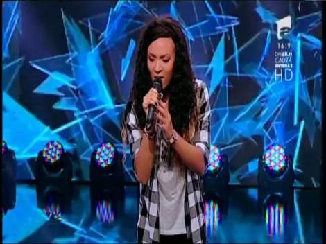 Enrica Tara, italianca specială. A venit la X Factor cu un scop precis: să îşi schimbe viaţa. Carla's: "O să te ajut să fie aşa"