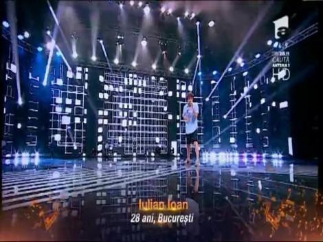“Nu mă întrerupe, că te plesnesc!” Ioan Iulian, un rapper atipic, pe scena "X Factor". “Te-ai băgat, m-a mâncat!”
