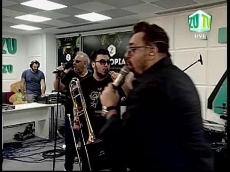 Hop, hop, asta e cea mai tare interpretare! Horia Brenciu, fanul numărul 1 al lui Carla's Dreams: A cântat, LIVE, piesa "Sub pielea mea"!