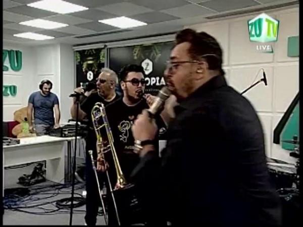 Hop, hop, asta e cea mai tare interpretare! Horia Brenciu, fanul numărul 1 al lui Carla's Dreams: A c&acirc;ntat, LIVE, piesa "Sub pielea mea"!