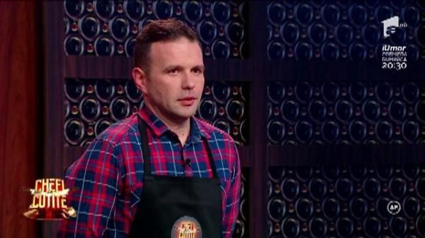 Pe &rdquo;barba&rdquo; lui s-a făcut pariul cu perucile! Ioan Stan e pentru a doua oară &icirc;n fața chefilor: &rdquo;Preparatul se cheamă Soacra Mariana. &Icirc;ncerc să-mi &icirc;nving frica!&rdquo;