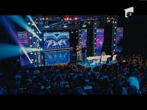 3 in 1: Uzzi, Puya si Cheloo, pe scena X Factor!