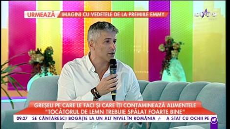 Greșeli nesănătoase pe care le faci la masă: Nu folosiți același cuțit pentru mai multe produse!
