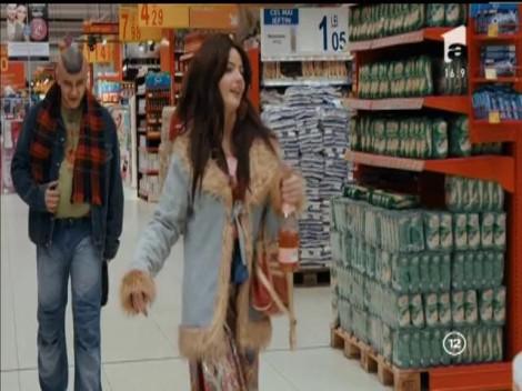 Circ și panaramă în supermarket. Guță și Narcisa s-au luat la bătaie pentru... Salam!