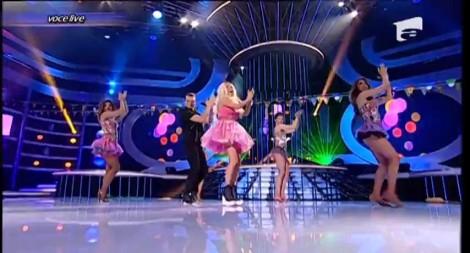 Andreea Bălan sau Antonescu? Nimeni nu și-a mai dat seama! Apariție super sexy pe scenă și mișcări hot!