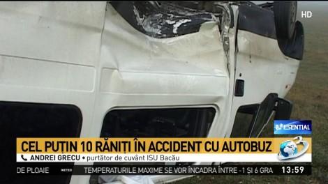 Accident extrem de GRAV! Bacău: Plan roşu de intervenţie activat de autorităţi după ciocnirea unui autocar cu un microbuz