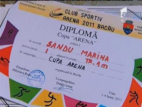 Marina și Andreea au înotul în sânge și vor să facă performanță! Trofeul "Splash! Vedete la apă" și premiul va fi donat în scop caritabil