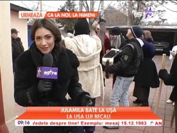 Colindătorii au bătut din nou la uşa lui Becali cu Julamila, una dintre cele mai vechi tradiţii arom&acirc;ne