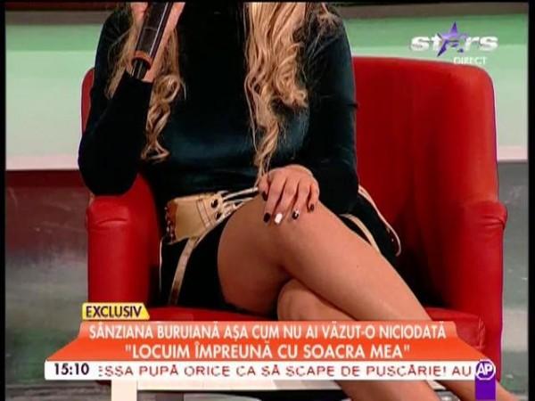 Mai mult, mai "ca la țară"! S&acirc;nzi, ce ţi-ai făcut la buze? Cum a apărut blonda la televizor
