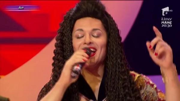 Regina muzicii lăutăreşti, Catanga, &bdquo;Ar munci la plug și coasă&rdquo;. Dar ne-a c&acirc;ntat cum numai ea știe: magistral!