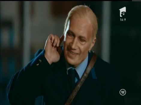 Și Vișinescu are slăbiciuni... Angela, profesoara care l-a îmblânzit pe cel mai sadic director de liceu!