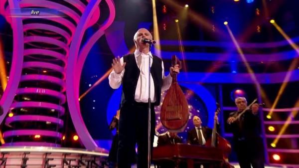 Nu-i șade rău! Cuza, mai bătr&acirc;n și mai talentat, transformat &icirc;n Tudor Gheorghe. Moment de excepție!