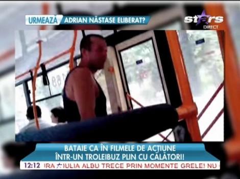 Atenție, imagini care vă pot afecta emoțional! BĂTAIE ca-n filme într-un troleibuz plin de călători